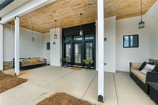 469 Ashley Glen Drive, Williamson, GA 30292