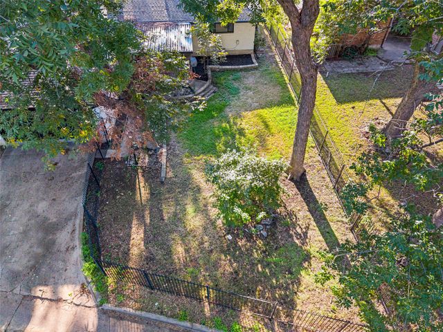 5021 Ashbrook Road, Dallas, TX 75227