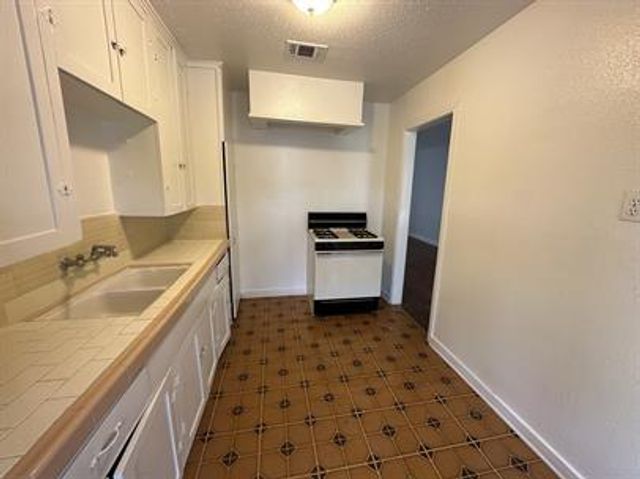 4420 Roseland Street 04, Houston, TX 77006