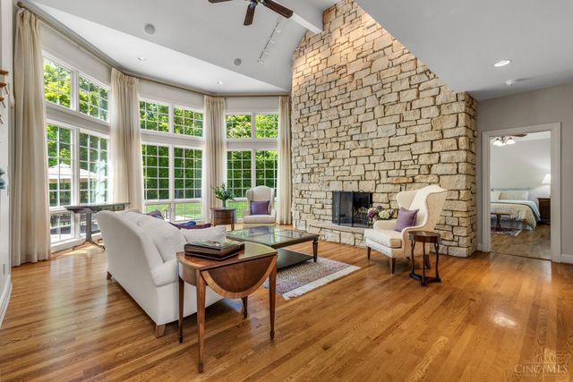 6155 Hunters Trail, Indian Hill, OH 45243