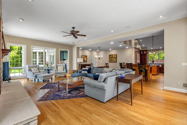 6155 Hunters Trail, Indian Hill, OH 45243