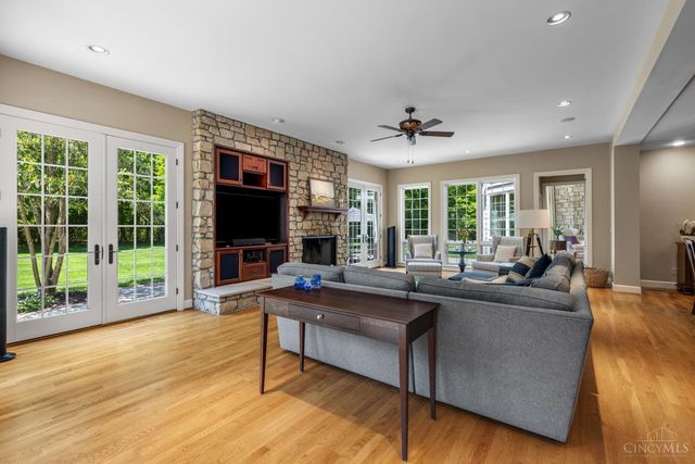 6155 Hunters Trail, Indian Hill, OH 45243