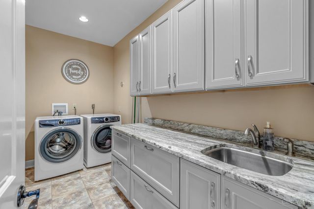 6155 Hunters Trail, Indian Hill, OH 45243