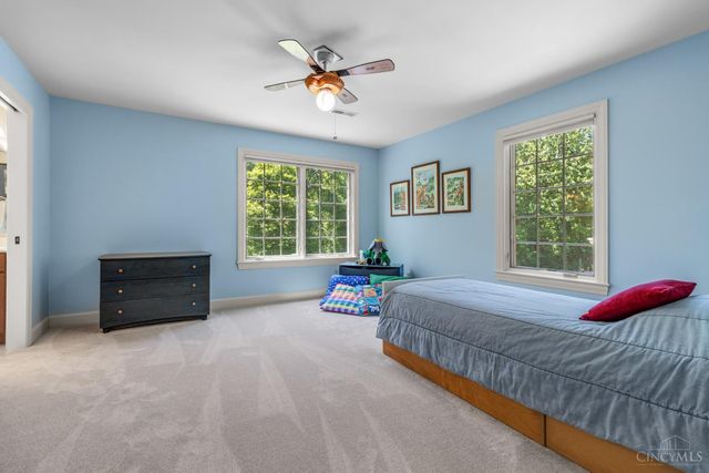 6155 Hunters Trail, Indian Hill, OH 45243