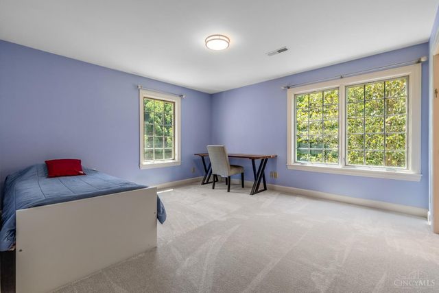6155 Hunters Trail, Indian Hill, OH 45243
