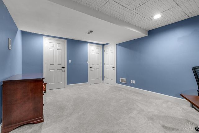 6155 Hunters Trail, Indian Hill, OH 45243