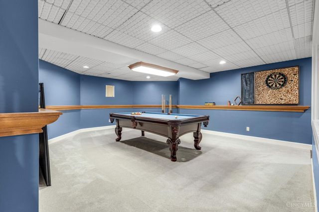 6155 Hunters Trail, Indian Hill, OH 45243