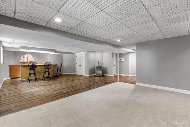 6155 Hunters Trail, Indian Hill, OH 45243