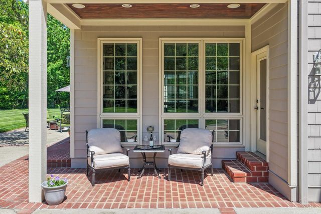 6155 Hunters Trail, Indian Hill, OH 45243