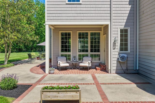 6155 Hunters Trail, Indian Hill, OH 45243