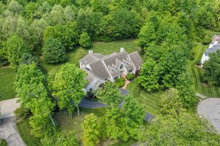 6155 Hunters Trail, Indian Hill, OH 45243