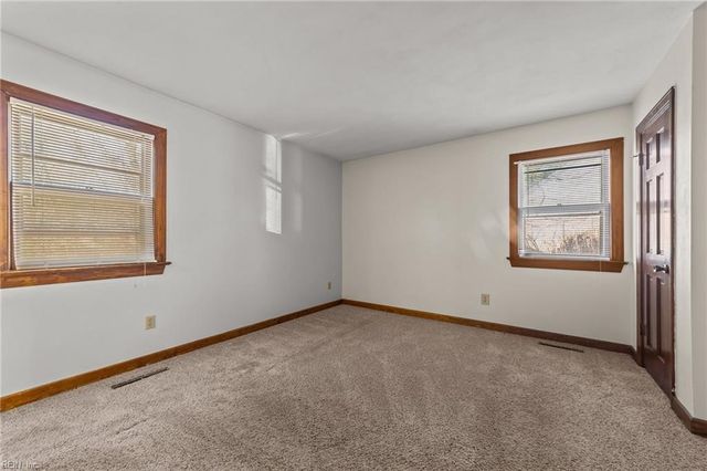 620 Caleb DR, Chesapeake, VA 23322