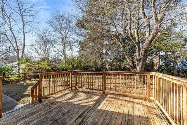 620 Caleb DR, Chesapeake, VA 23322