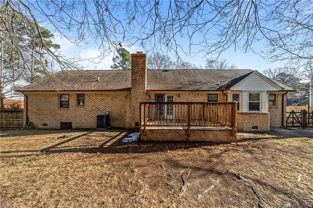 620 Caleb DR, Chesapeake, VA 23322