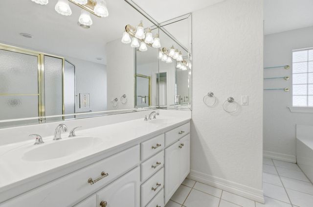 47 Country Club Dr E, Destin, FL 32541