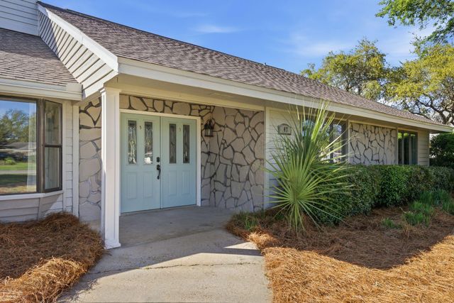 47 Country Club Dr E, Destin, FL 32541