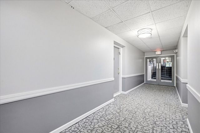 1208 Greendale Ave 211, Needham, MA 02492