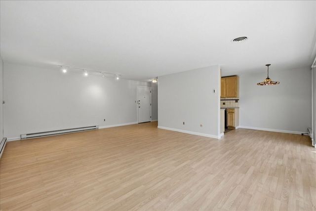 1208 Greendale Ave 211, Needham, MA 02492