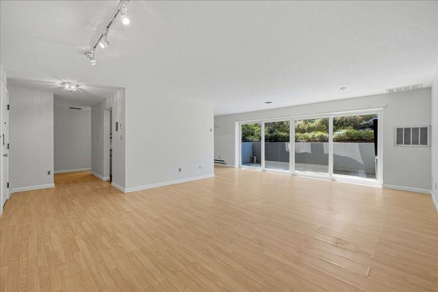 1208 Greendale Ave 211, Needham, MA 02492