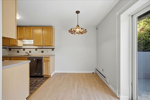 1208 Greendale Ave 211, Needham, MA 02492
