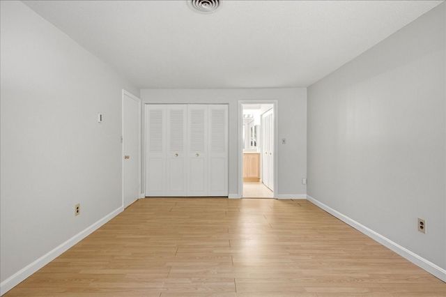 1208 Greendale Ave 211, Needham, MA 02492