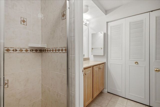 1208 Greendale Ave 211, Needham, MA 02492
