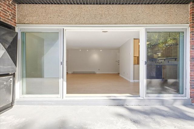 1208 Greendale Ave 211, Needham, MA 02492