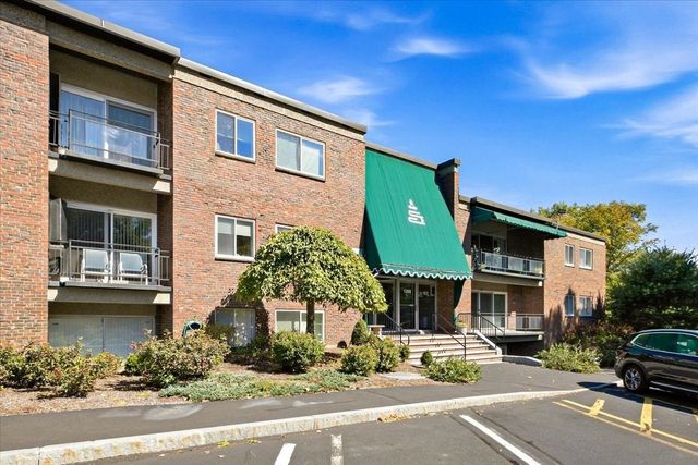 1208 Greendale Ave 211, Needham, MA 02492