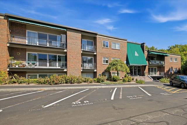1208 Greendale Ave 211, Needham, MA 02492