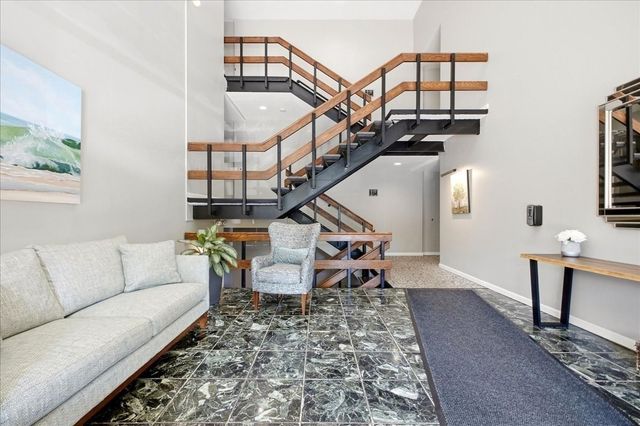 1208 Greendale Ave 211, Needham, MA 02492