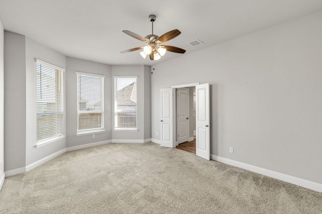 915 Timber Ridge Drive, Justin, TX 76247