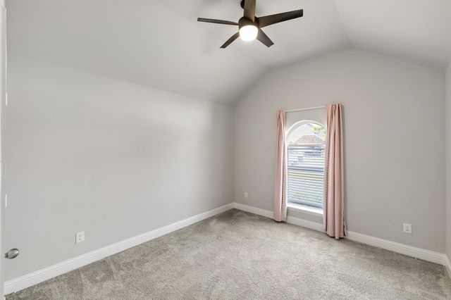 915 Timber Ridge Drive, Justin, TX 76247