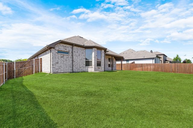 915 Timber Ridge Drive, Justin, TX 76247