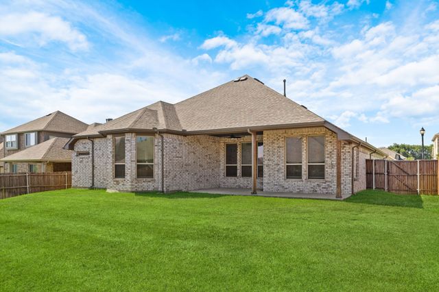915 Timber Ridge Drive, Justin, TX 76247
