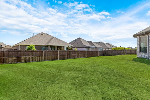 915 Timber Ridge Drive, Justin, TX 76247