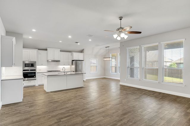 915 Timber Ridge Drive, Justin, TX 76247