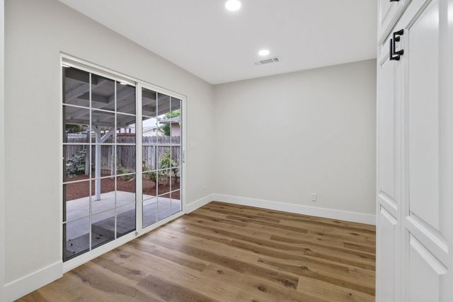 215 Lombardy Lane, Lemoore, CA 93245