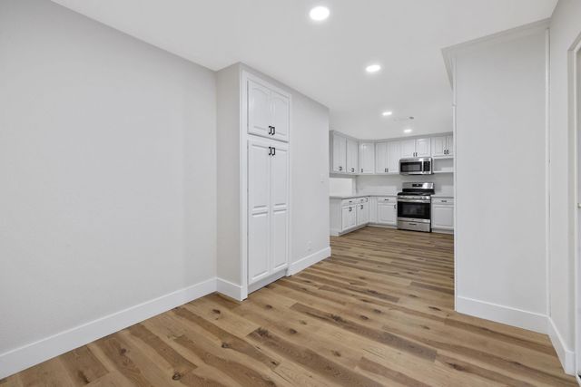 215 Lombardy Lane, Lemoore, CA 93245