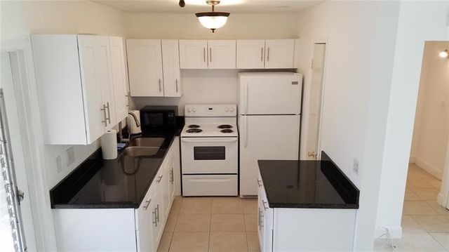 2734 Fillmore St 3-E, Hollywood, FL 33020