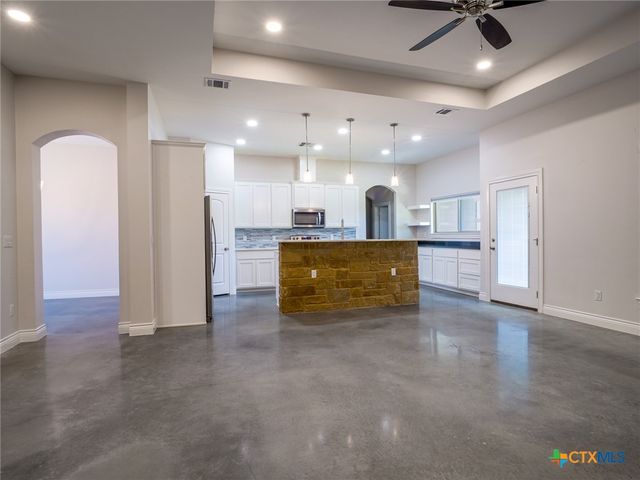 114 Norwood Drive, Granite Shoals, TX 78654