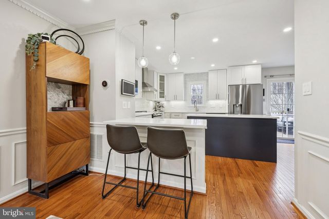 2010 PIERIS CT, Vienna, VA 22182