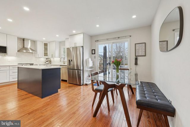 2010 PIERIS CT, Vienna, VA 22182