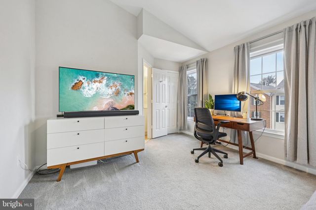 2010 PIERIS CT, Vienna, VA 22182