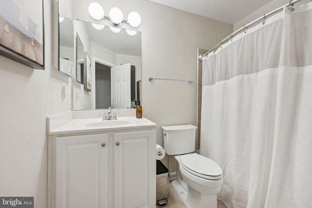 2010 PIERIS CT, Vienna, VA 22182