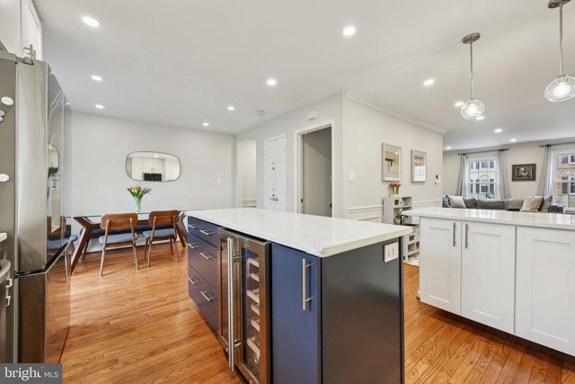 2010 PIERIS CT, Vienna, VA 22182