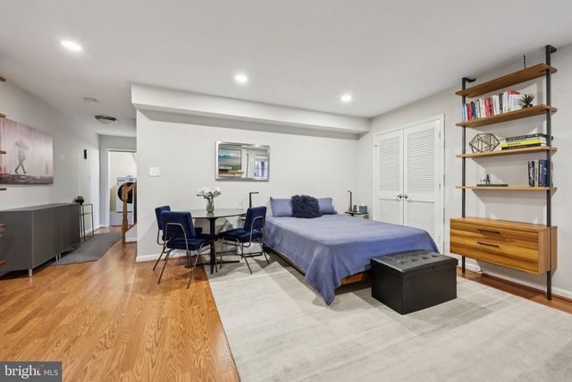 2010 PIERIS CT, Vienna, VA 22182