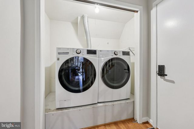 2010 PIERIS CT, Vienna, VA 22182