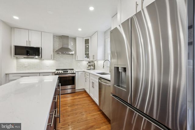 2010 PIERIS CT, Vienna, VA 22182