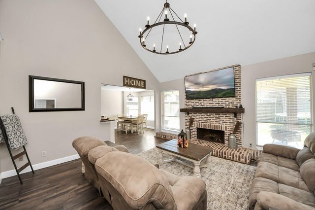 10514 Ravens Way, Baytown, TX 77523