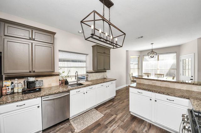 10514 Ravens Way, Baytown, TX 77523